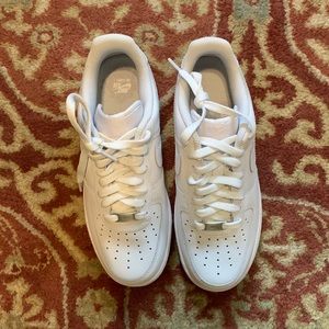 NWT White Air Force 1 '07 Sneaker (Women) size 9.5 width M from Nordstrom